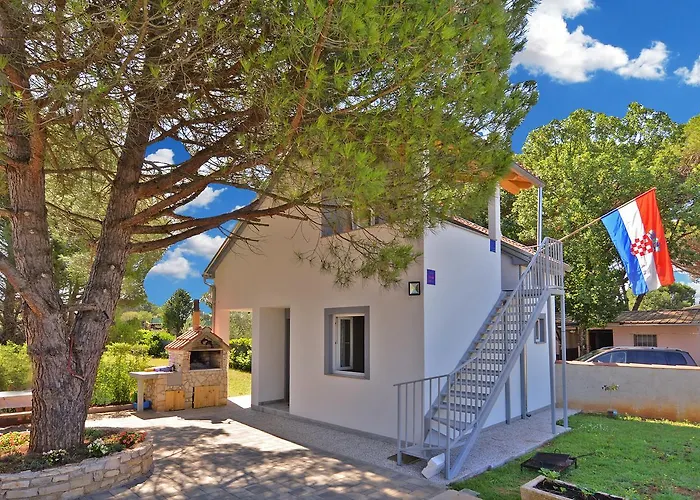 Apartments Josip 1713