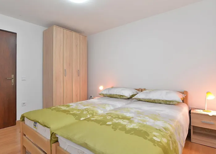 Apartments Josip 1713